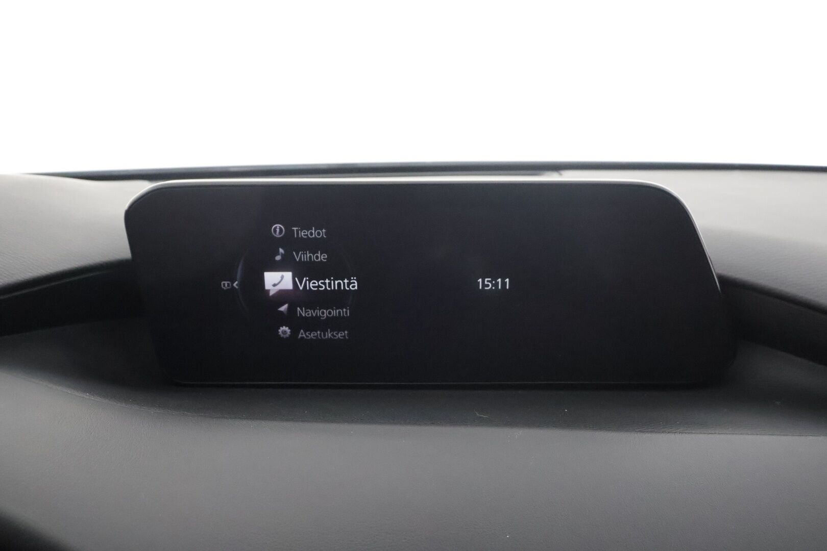 Mazda Mazda3 2020 Hatchback 2,0 (122 hv) SKYACTIV-G Vision Plus Business * ACC / LED / P.Kamera / Navi / Kaistavahti / Keyless / HUD * - Kahdet renkaat aluvanteilla