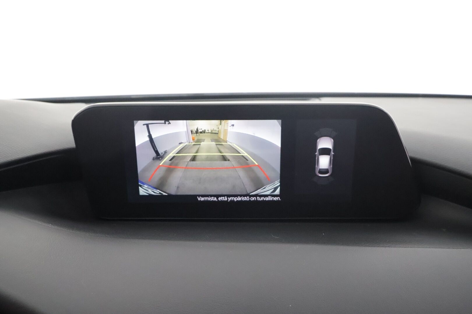 Mazda Mazda3 2020 Hatchback 2,0 (122 hv) SKYACTIV-G Vision Plus Business * ACC / LED / P.Kamera / Navi / Kaistavahti / Keyless / HUD * - Kahdet renkaat aluvanteilla