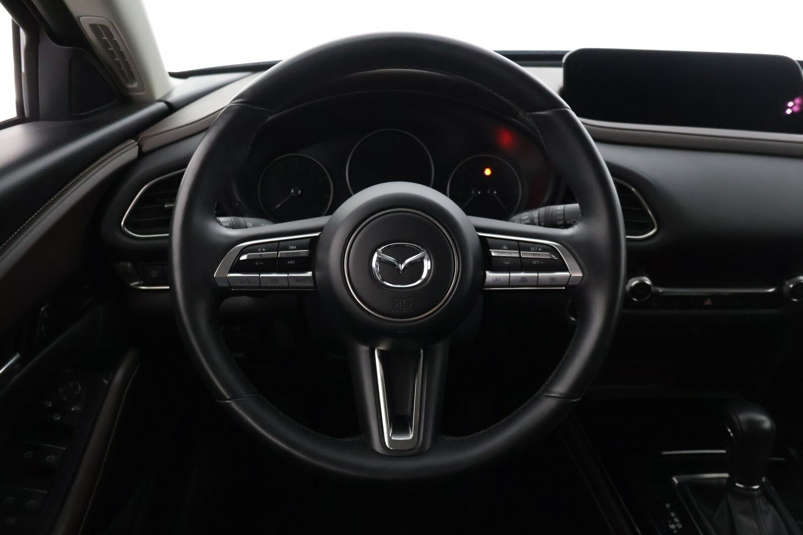Mazda CX-30 2020 2,0 M Hybrid Skyactiv-G Luxury AT * BOSE / 360 / Adapt. vakkari / KeylessGo / Navi * - * Suomi-auto / Kahdet renkaat Mazdan omilla alumiinivanteilla! / Lohko- ja sisätilanlämmitin *