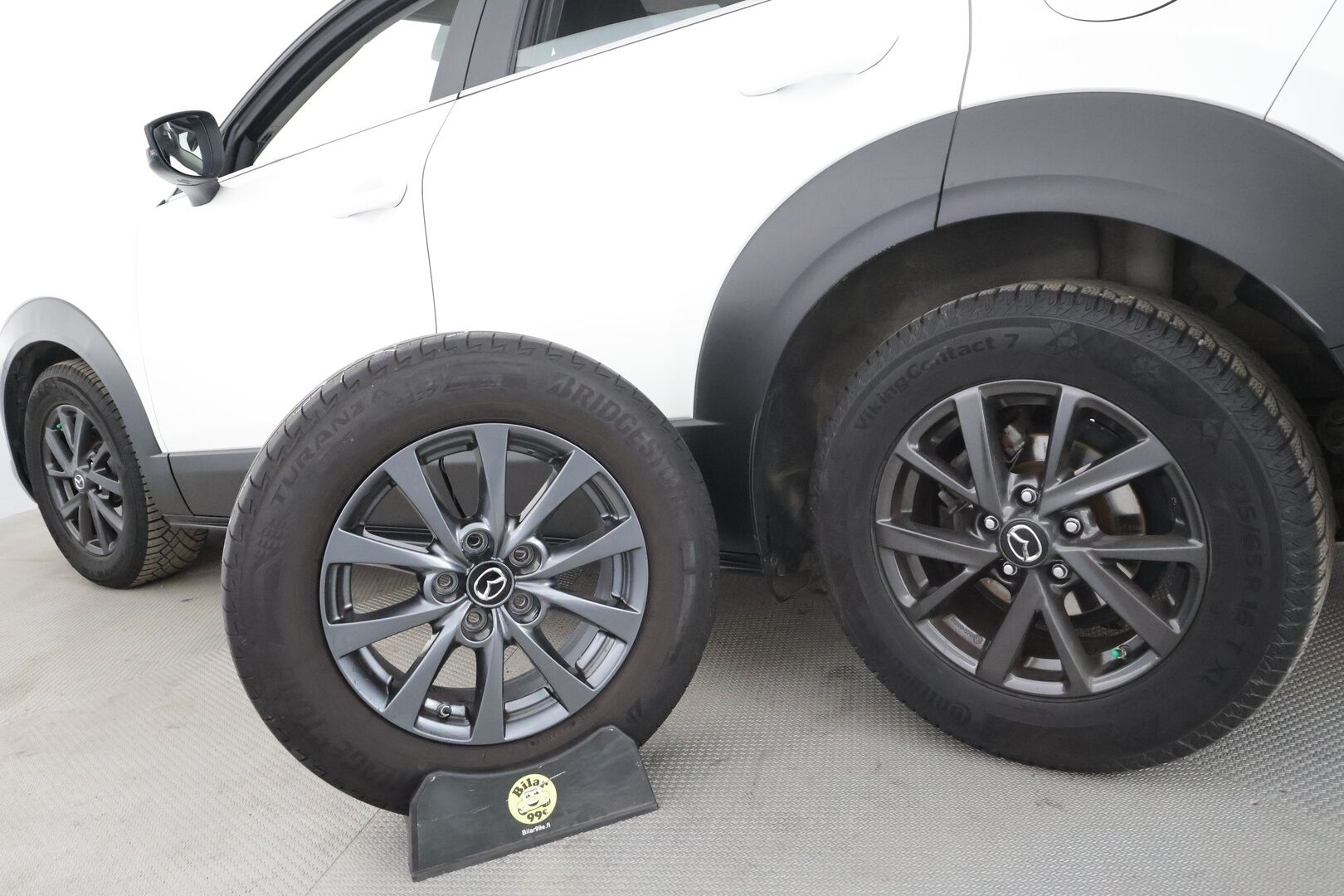 Mazda CX-30 2020 2,0 M Hybrid Skyactiv-G Vision Plus Business MT * ACC / LED / P.kamera / Apple & Android / Kaistavahti * - Suomi-auto / Merkkihuollettu / 2x Renkaat ja vanteet