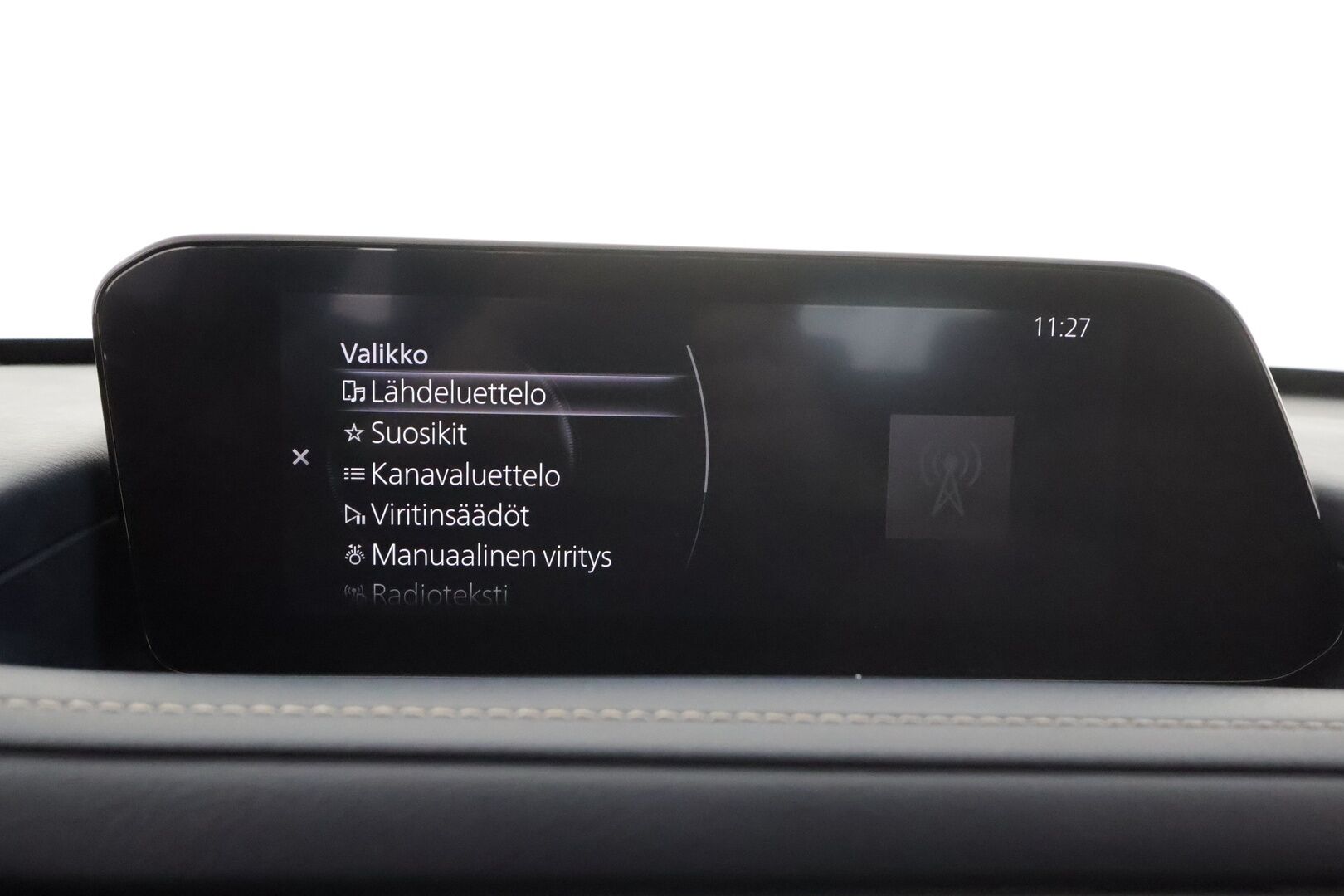 Mazda CX-30 2020 2,0 M Hybrid Skyactiv-G Vision Plus Business MT * ACC / LED / P.kamera / Apple & Android / Kaistavahti * - Suomi-auto / Merkkihuollettu / 2x Renkaat ja vanteet