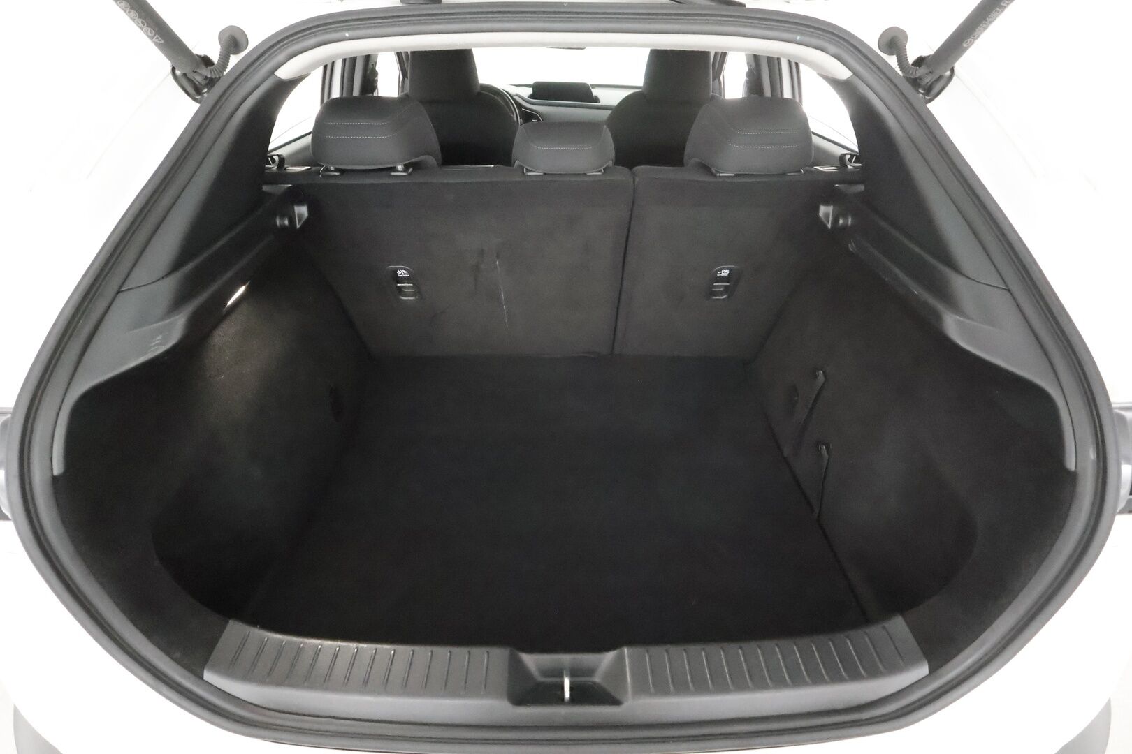 Mazda CX-30 2020 2,0 M Hybrid Skyactiv-G Vision Plus Business MT * ACC / LED / P.kamera / Apple & Android / Kaistavahti * - Suomi-auto / Merkkihuollettu / 2x Renkaat ja vanteet