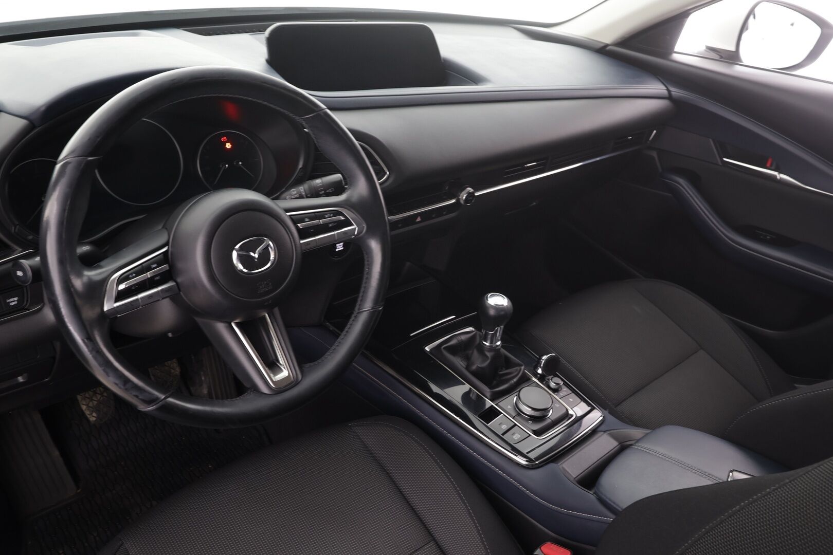 Mazda CX-30 2020 2,0 M Hybrid Skyactiv-G Vision Plus Business MT * ACC / LED / P.kamera / Apple & Android / Kaistavahti * - Suomi-auto / Merkkihuollettu / 2x Renkaat ja vanteet