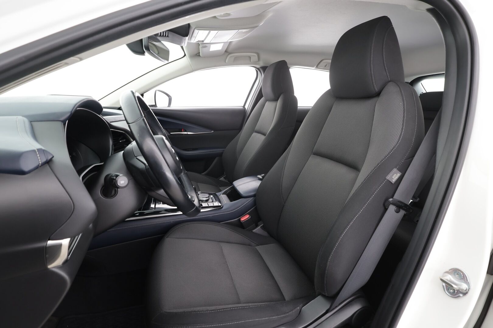 Mazda CX-30 2020 2,0 M Hybrid Skyactiv-G Vision Plus Business MT * ACC / LED / P.kamera / Apple & Android / Kaistavahti * - Suomi-auto / Merkkihuollettu / 2x Renkaat ja vanteet - HULLUT AVAJAISHULINAT KORKOTARJOUS 3,29 %