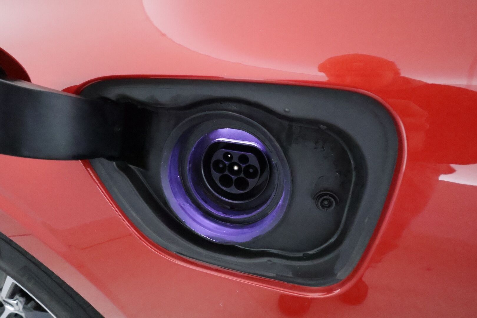 Volvo S60 2020 T8 TwE AWD Business Inscription aut * Webasto / ACC / LED / P.kamera / Sportpenkki Muistilla / Navi / Kaistavahti * - Suomi-auto / 2x Latauskaapelit / Kahdet Renkaat / Merkkihuollettu!