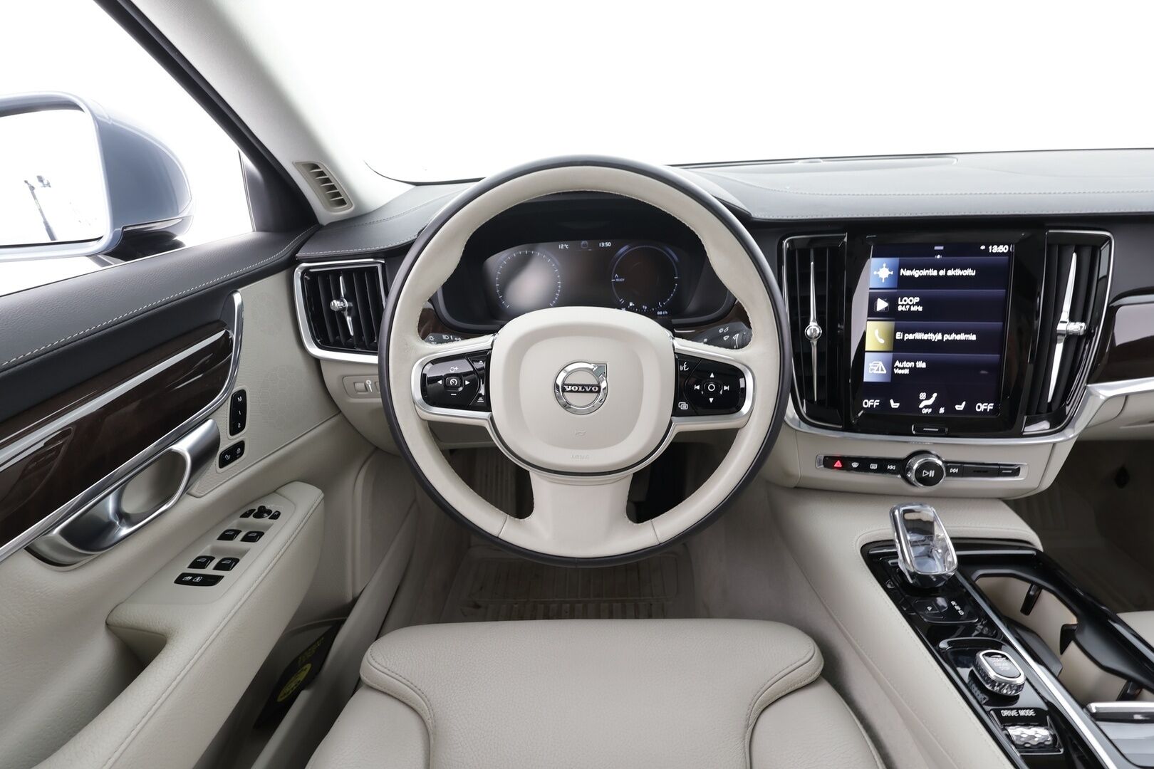 Volvo S90 2020 T8 TwE AWD Inscription aut * Webasto / Vetokoukku / Adapt.Vakkari / Kattoluukku / Muistipenkki / Keyless / P-Tutkat - Suomi-auto / Kahdet renkaat aluvanteilla / Merkkihuollettu - HULLUT AVAJAISHULINAT KORKOTARJOUS 3,29 %