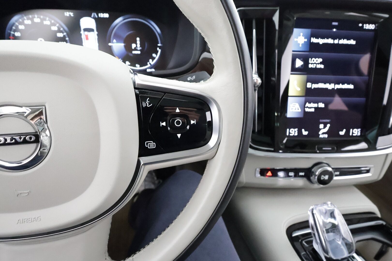 Volvo S90 2020 T8 TwE AWD Inscription aut - Webasto | Vetokoukku | Adapt.Vakkari | Kattoluukku | Muistipenkki | Keyless | High Perf Audio  / Apple&Android
