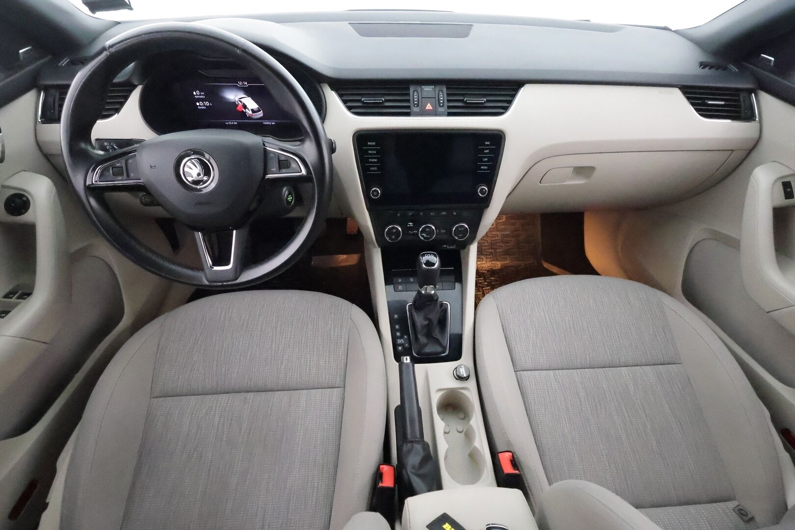 Skoda Octavia 2020 Combi 2,0 TDI 150 Style BusinessLine DSG Autom. **Webasto / Koukku / Adapt.Vakkari / P. Kamera / LED-valot / Canton** - Navi / Kaistavahti  / Digimittaristo / Apple&Android / KeylessGO / 2x Renkaat
