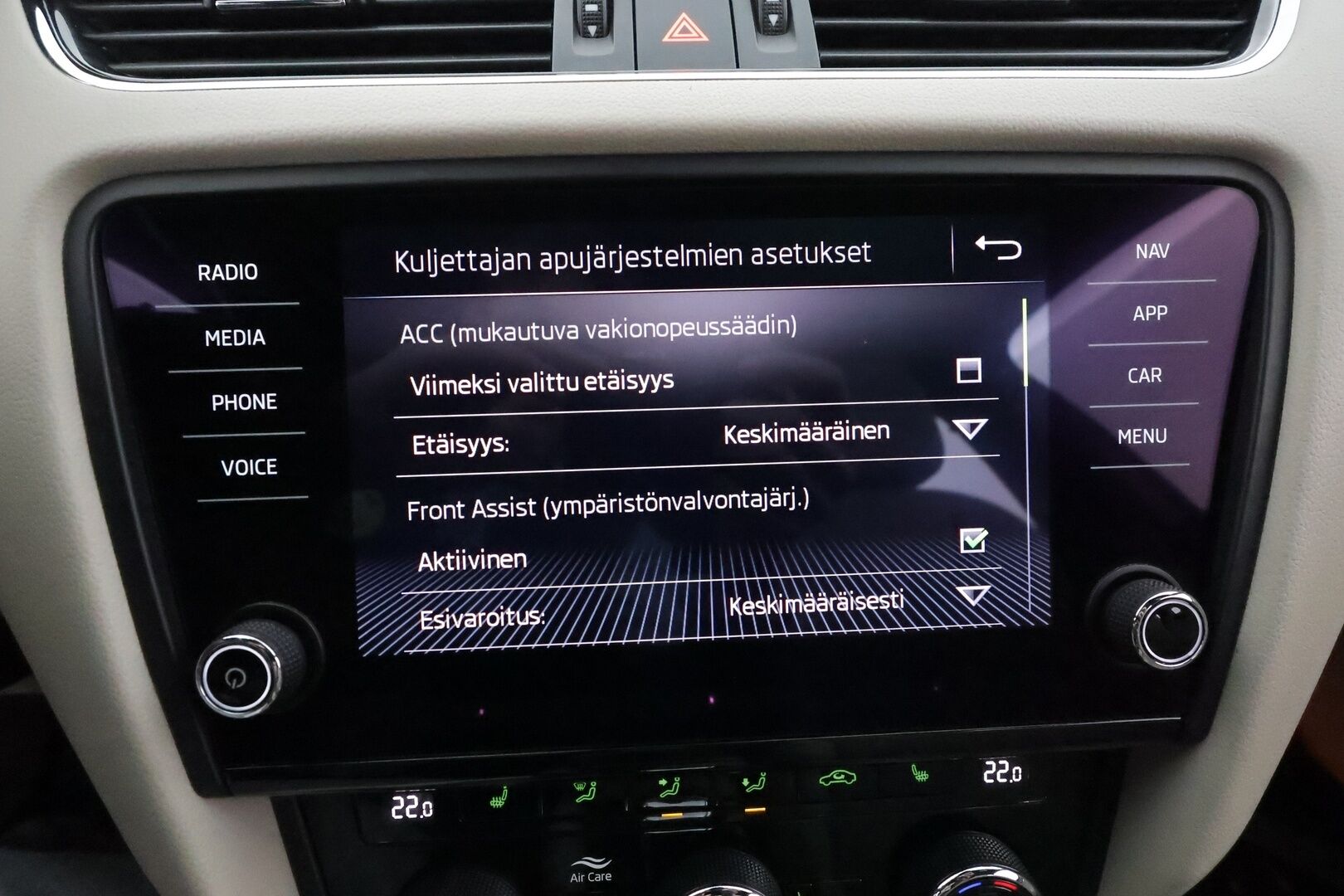 Skoda Octavia 2020 Combi 2,0 TDI 150 Style BusinessLine DSG Autom. **Webasto / Koukku / Adapt.Vakkari / P. Kamera / LED-valot / Canton** - Navi / Kaistavahti  / Digimittaristo / Apple&Android / KeylessGO / 2x Renkaat