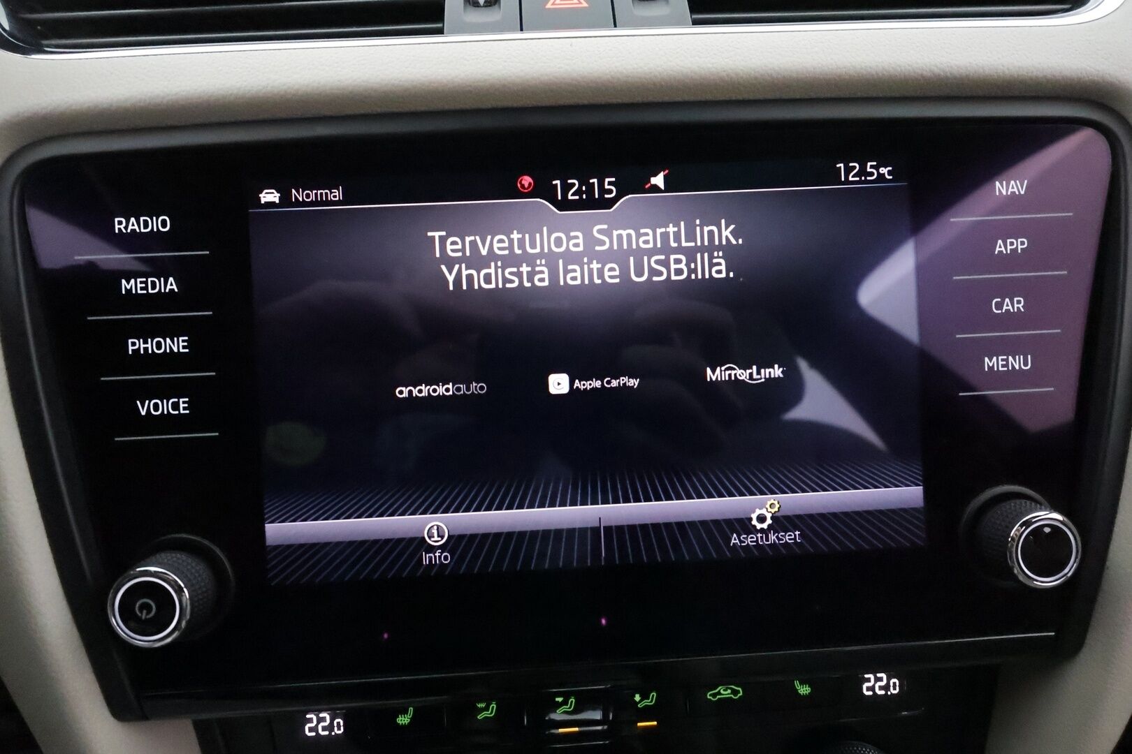 Skoda Octavia 2020 Combi 2,0 TDI 150 Style BusinessLine DSG Autom. **Webasto / Koukku / Adapt.Vakkari / P. Kamera / LED-valot / Canton** - Navi / Kaistavahti  / Digimittaristo / Apple&Android / KeylessGO / 2x Renkaat