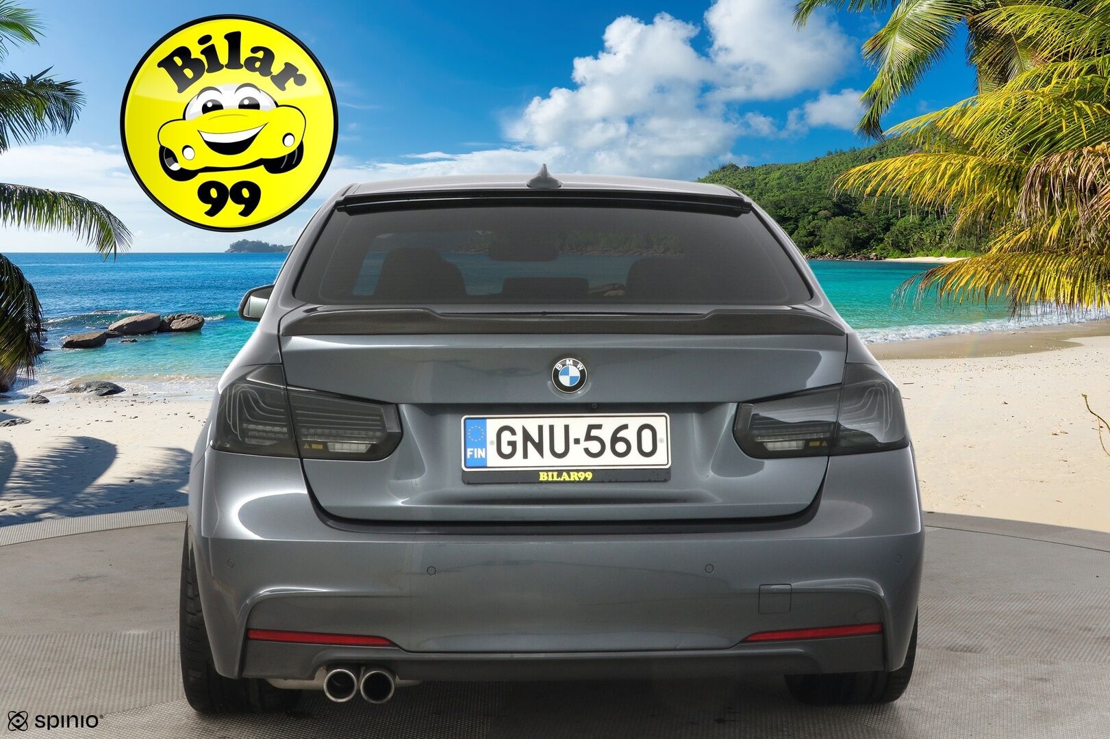 BMW 330 2016 e M-Sport **Sporttipenkit / HUD / Kattoluukku / Prof. Navi / 360° ** - Kahdet renkaat aluvanteilla / Laturit / väriä vaihtavat ledit