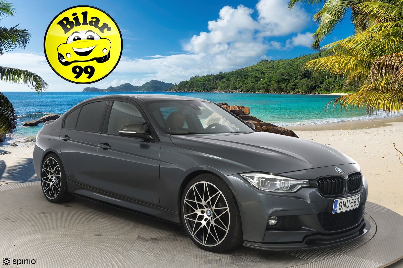 BMW 330 2016 e M-Sport **Sporttipenkit / HUD / Kattoluukku / Prof. Navi / 360° ** - Kahdet renkaat aluvanteilla / Laturit / väriä vaihtavat ledit