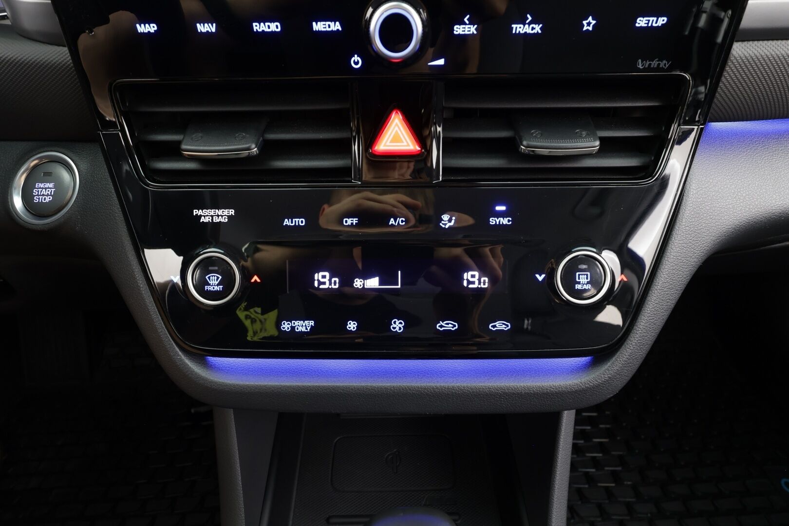 Hyundai IONIQ plug-in 2020 1,6 plug-in 141 hv 6-DCT Style Limited Edition MY20 - | ACC | Muistipenkki | Infinity | P.kamera | Lohko + sisälämmitin | LFA | BSM | Keyless | LED | Facelift | 1-om suomiauto | Merkkihuollot | 