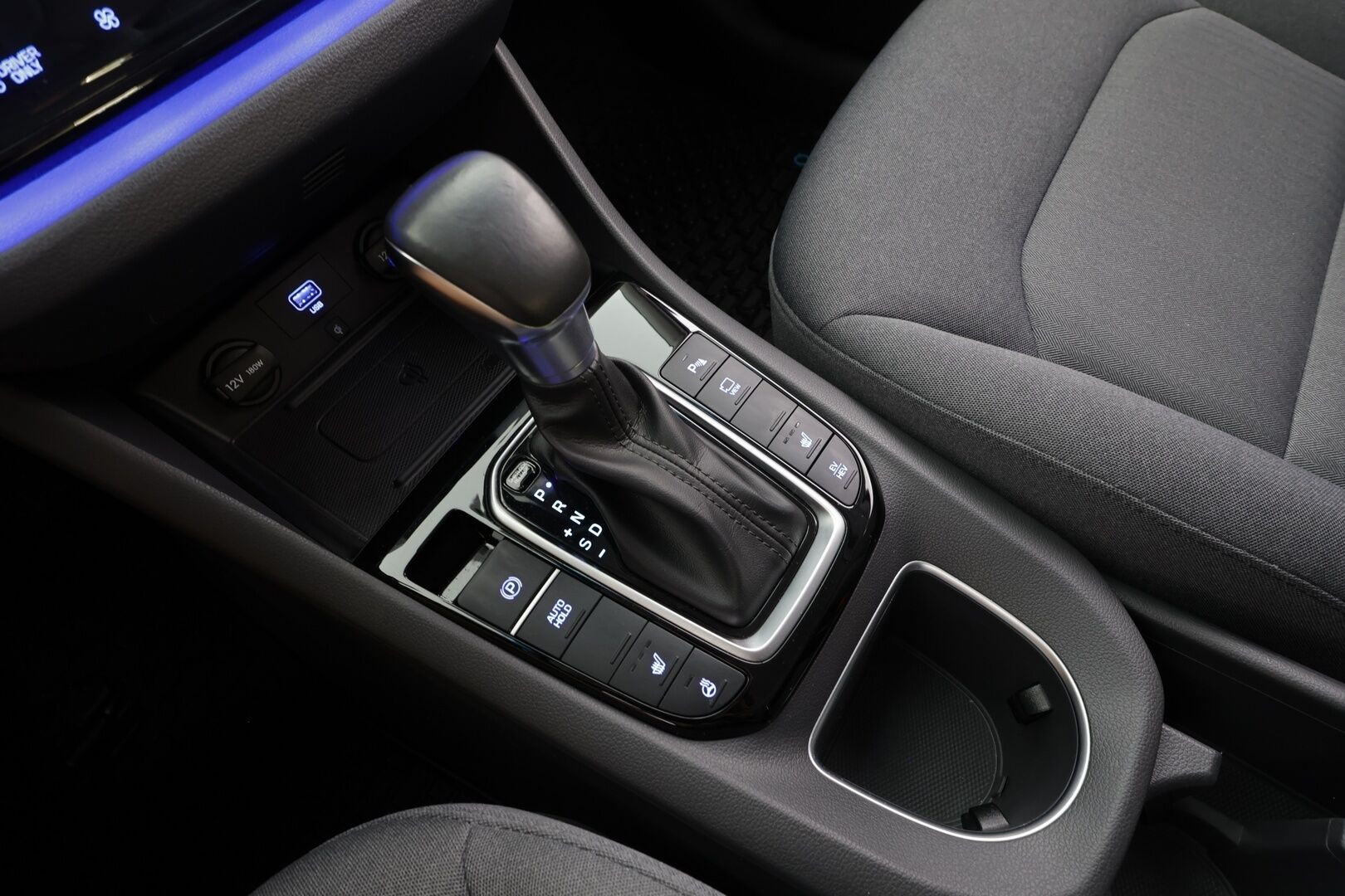Hyundai IONIQ plug-in 2020 1,6 plug-in 141 hv 6-DCT Style Limited Edition MY20 - | ACC | Muistipenkki | Infinity | P.kamera | Lohko + sisälämmitin | LFA | BSM | Keyless | LED | Facelift | 1-om suomiauto | Merkkihuollot | 