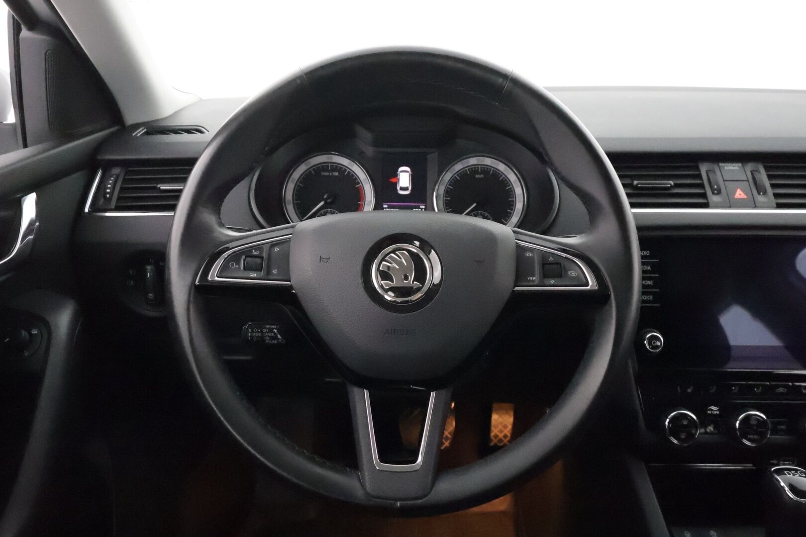 Skoda Octavia 2020 Combi 1,5 TSI Style BusinessLine DSG Aut. **1.Om suomi-auto / Webasto / Koukku / Adapt.Vakkari / P.Kamera / LED-valot** - Navi / Kaistavahti / Katveavustin / KeylessGO 