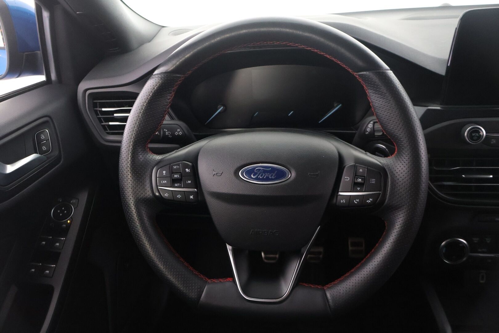 Ford Focus 2020 1,5 EcoBoost 182hv M6 ST-Line Wagon - ACC | Bang&Olufsen | LED | Keyless | Lohko+sisälämmitin | Tehokkaampi 182hv malli