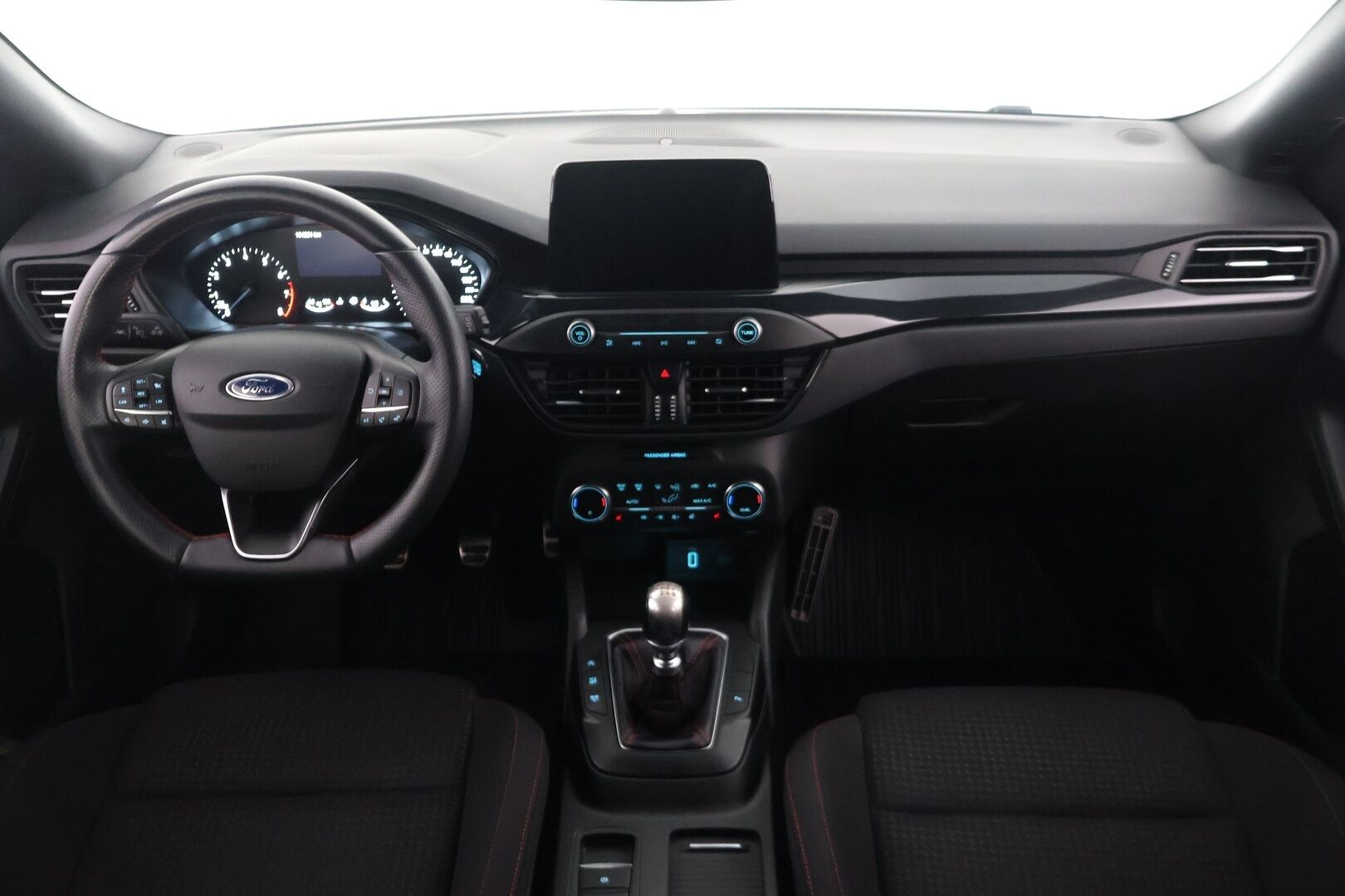 Ford Focus 2019 1,5 EcoBoost 182hv M6 ST-Line Wagon - ACC | Bang&Olufsen | LED | Keyless | Lohko+sisälämmitin | Tehokkaampi 182hv malli