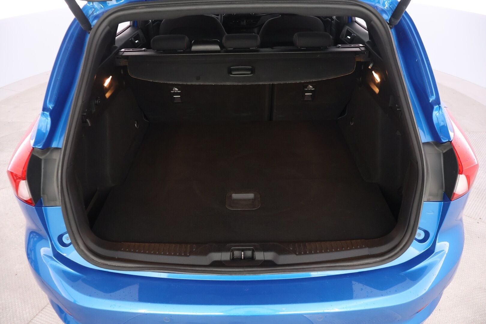 Ford Focus 2020 1,5 EcoBoost 182hv M6 ST-Line Wagon - ACC | Bang&Olufsen | LED | Keyless | Lohko+sisälämmitin | Tehokkaampi 182hv malli
