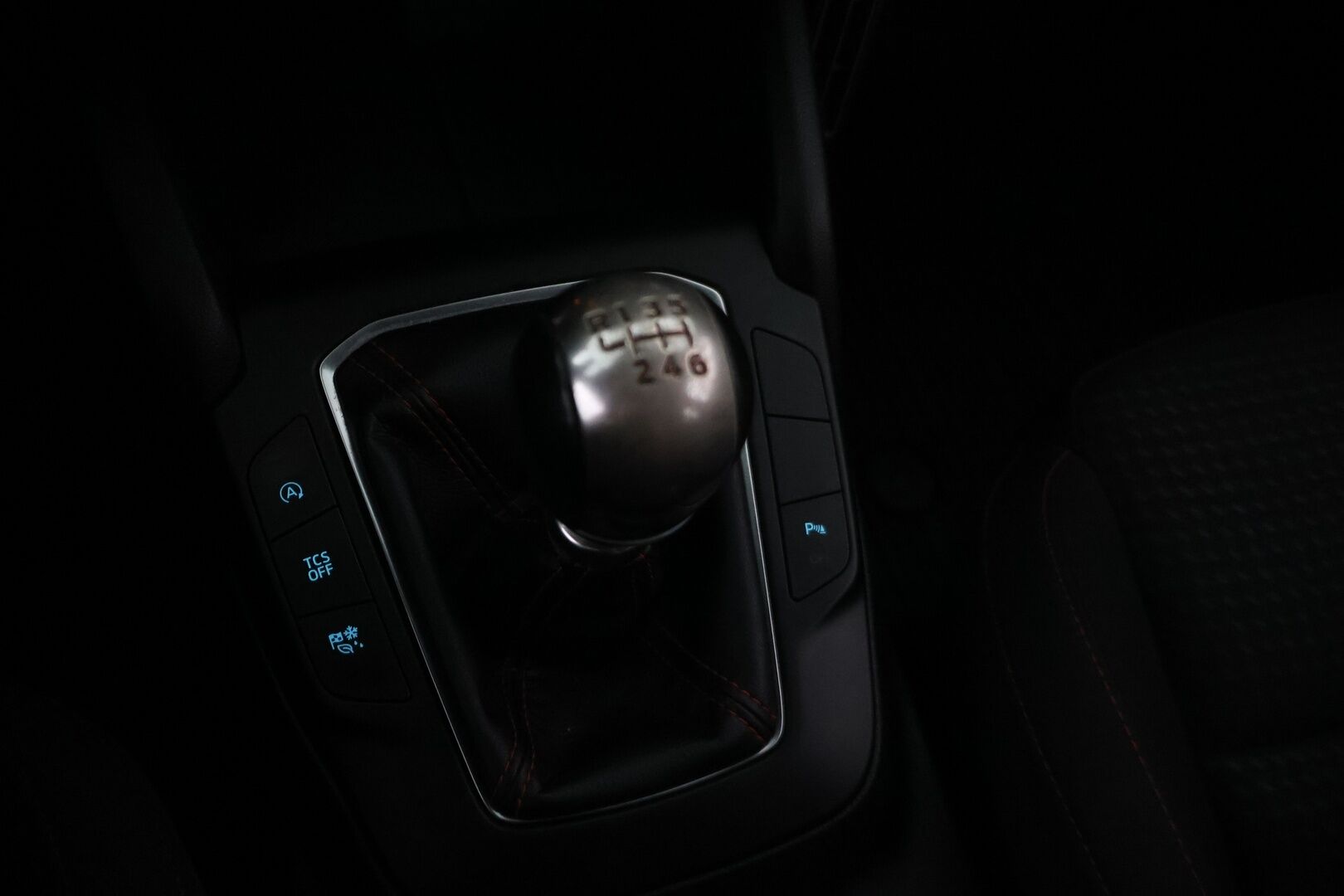 Ford Focus 2020 1,5 EcoBoost 182hv M6 ST-Line Wagon - ACC | Bang&Olufsen | LED | Keyless | Lohko+sisälämmitin | Tehokkaampi 182hv malli