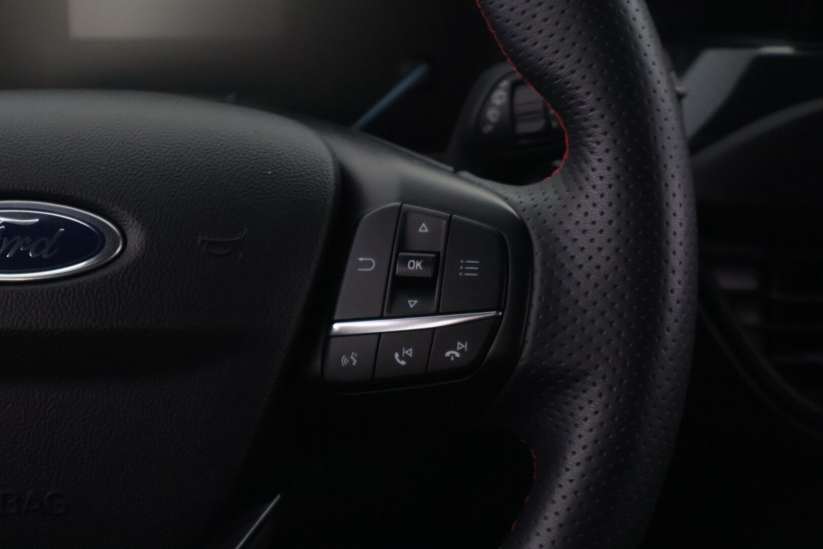 Ford Focus 2019 1,5 EcoBoost 182hv M6 ST-Line Wagon - ACC | Bang&Olufsen | LED | Keyless | Lohko+sisälämmitin | Tehokkaampi 182hv malli