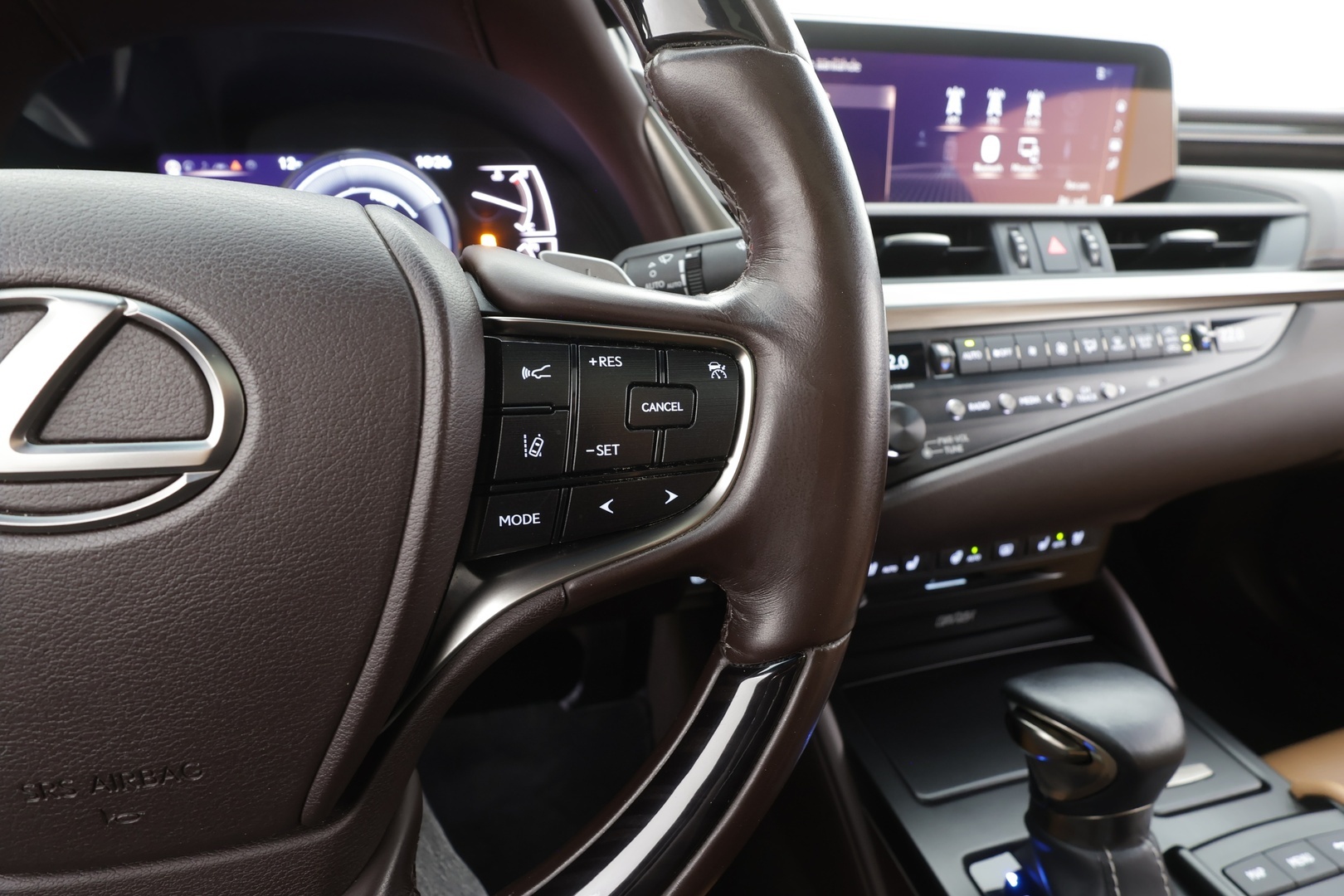 Lexus ES 2020 300h Luxury - | ACC | HUD | 360° | Mark Levinson | Ilm. muistinahat | Kattoluukku | Apple & Android | 1-om suomi auto | Merkkihuollot | 