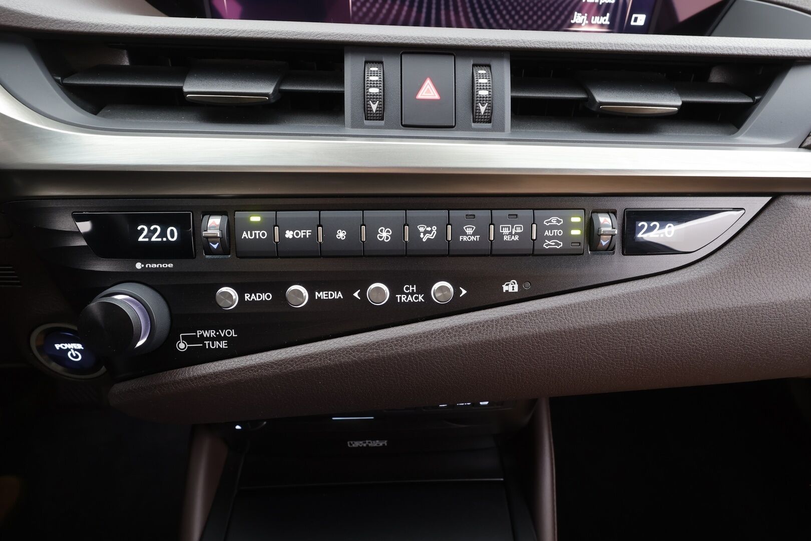 Lexus ES 2020 300h Luxury - | ACC | HUD | 360° | Mark Levinson | Ilm. muistinahat | Kattoluukku | Apple & Android | 1-om suomi auto | Merkkihuollot | 