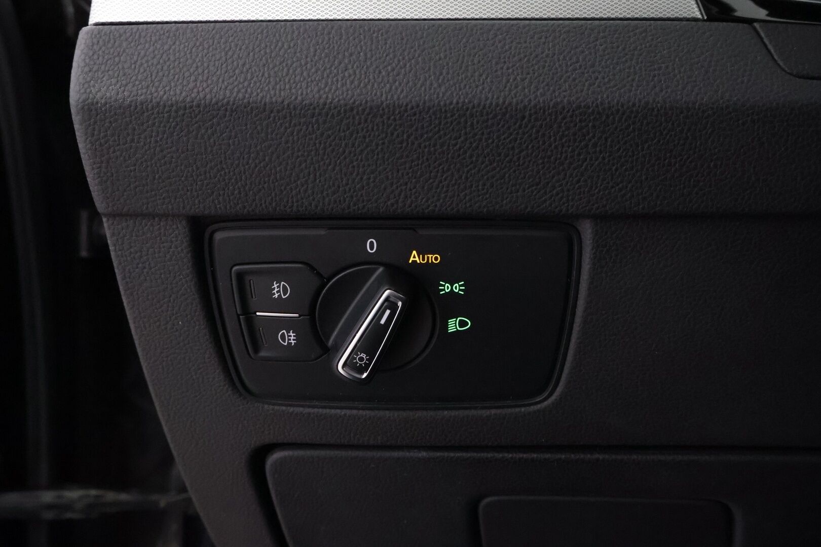 Volkswagen Passat 2017 Variant Highline 2,0 TDI 110 kW (150 hv) DSG-aut * Webasto / Adapt.vakkari / Panoraama / Nahkasisusta / Vetokoukku / Peruutuskamera - LED / Sähköluukku / Ei adblue järjestelmää / Jakopää tehty!