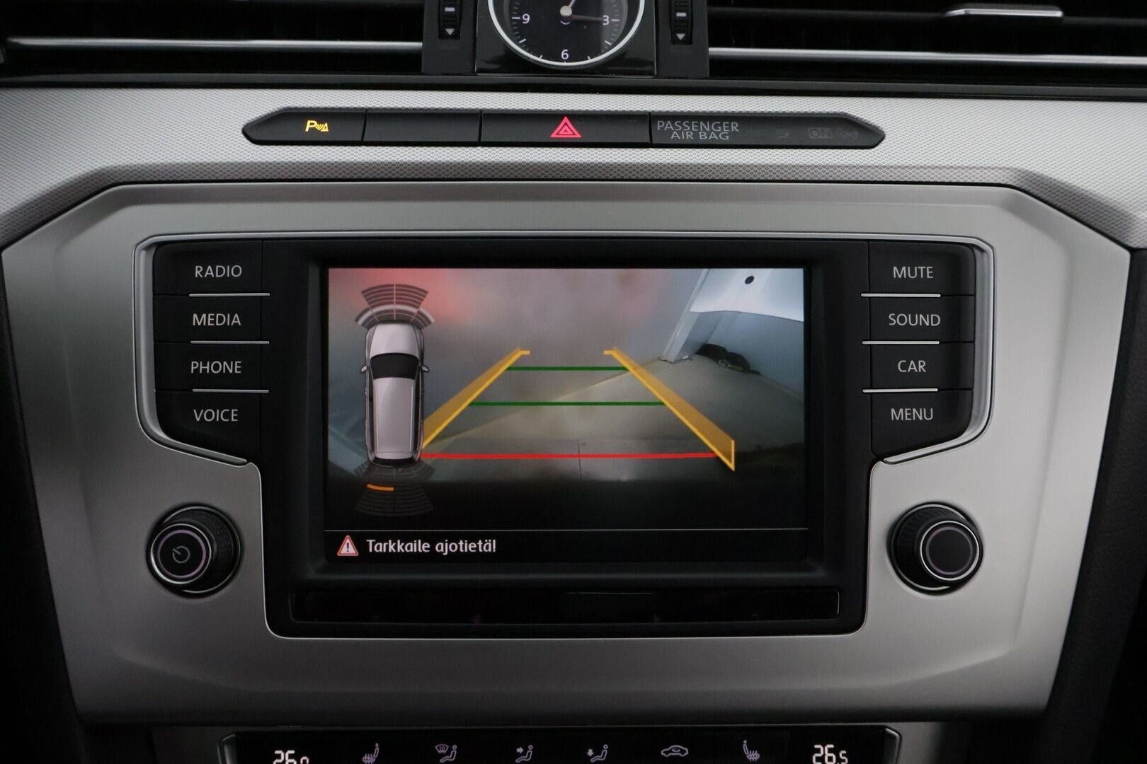 Volkswagen Passat 2017 Variant Highline 2,0 TDI 110 kW (150 hv) DSG-aut * Webasto / Adapt.vakkari / Panoraama / Nahkasisusta / Vetokoukku / Peruutuskamera - LED / Sähköluukku / Ei adblue järjestelmää / Jakopää tehty!