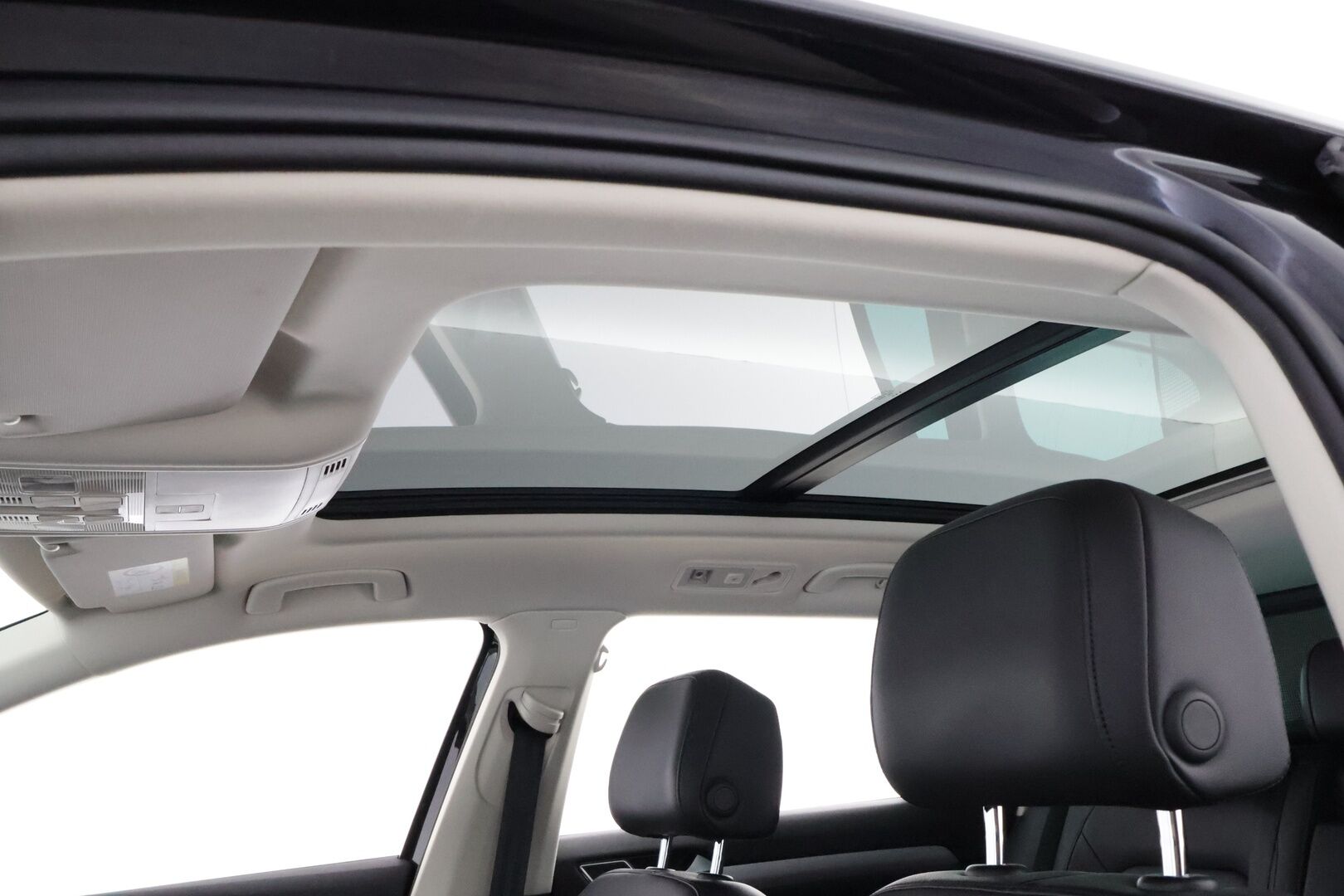 Volkswagen Passat 2017 Variant Highline 2,0 TDI 110 kW (150 hv) DSG-aut * Webasto / Adapt.vakkari / Panoraama / Nahkasisusta / Vetokoukku / Peruutuskamera - LED / Sähköluukku / Ei adblue järjestelmää / Jakopää tehty!