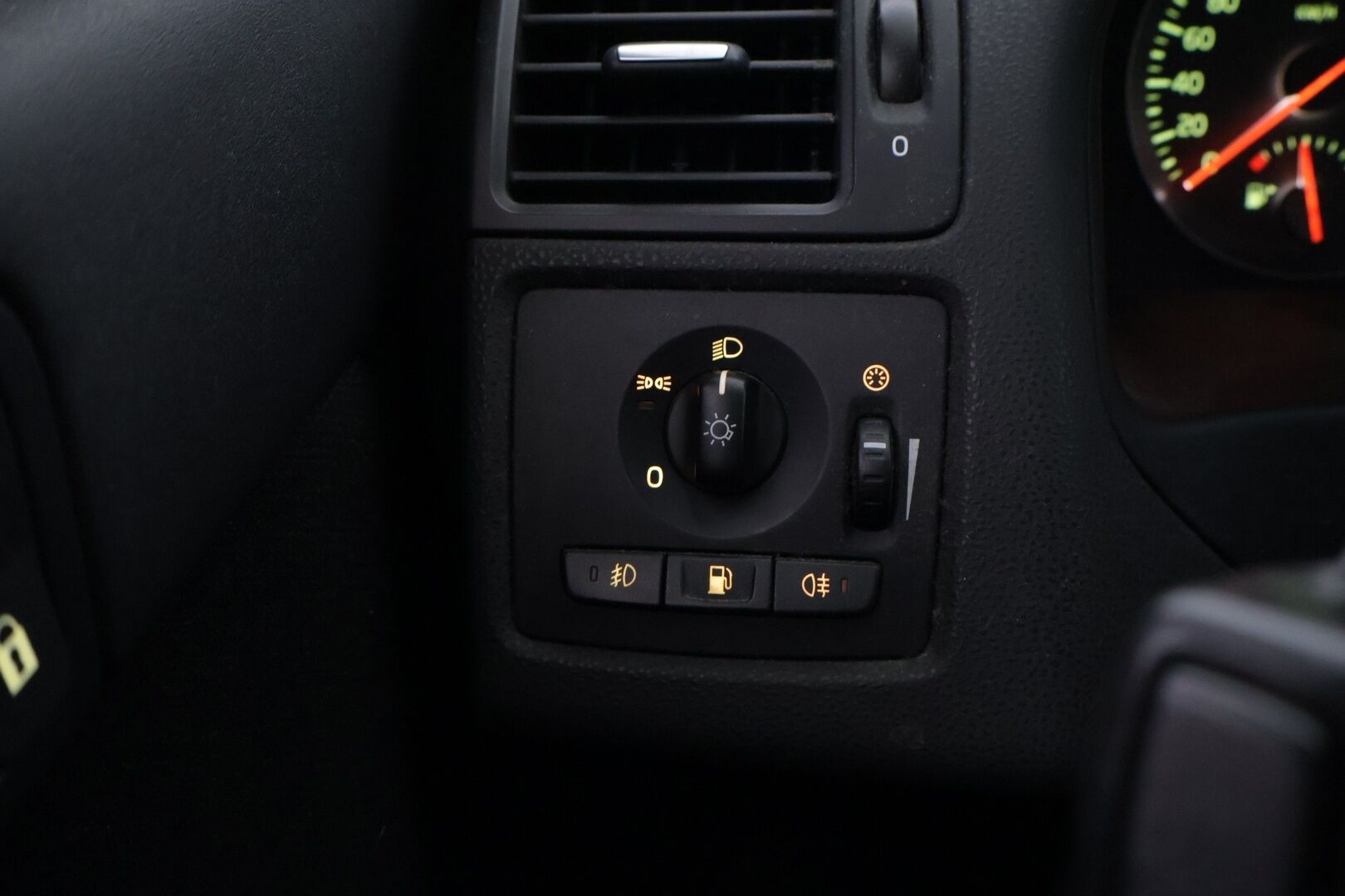Volvo V50 2009 1.6 Farmari - Myydään Huutokaupat.com