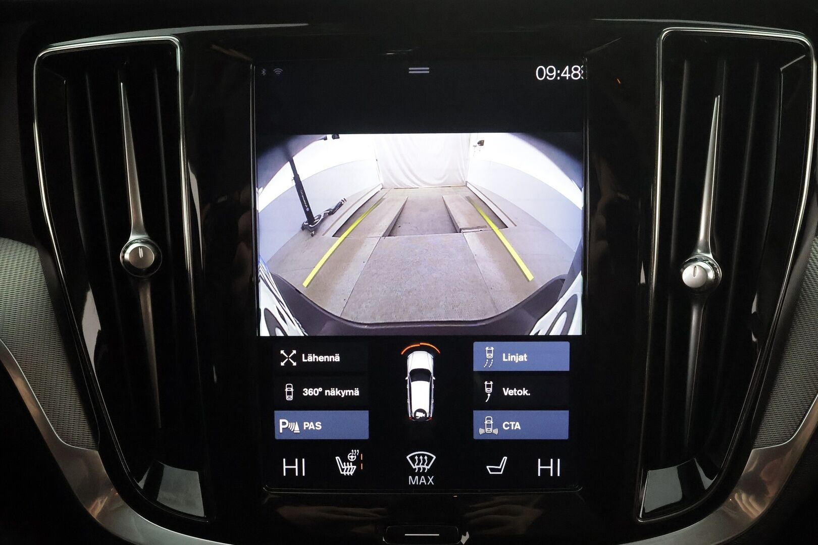 Volvo V60 2020 T8 TwE AWD Inscription aut * ACC / Webasto / Koukku / LED / Ruskeat nahat / Blis / 360 ° / Apple & Android * - Akku kuntotarkastettu / Merkkihuollettu / Kahdet renkaat 