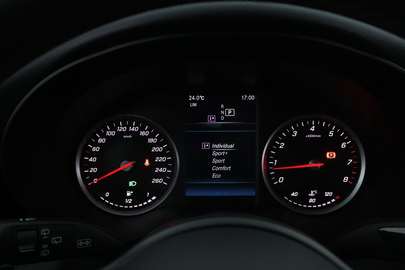 Mercedes-Benz C 2020 180 T A Business - Suomiauto / Multibeam LED / Peruutuskamera / Merkkihuollot / Comand Navi / Sporttipenkit Sähkösäädöllä / Lohko & Sisäpistoke!