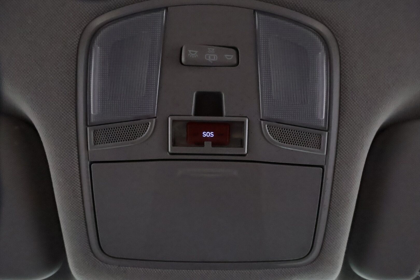 Hyundai IONIQ plug-in 2020 1,6 plug-in 141 hv 6-DCT Style MY20 **Adapt.vakkari / P.kamera / Muistipenkki / LED / Navi / KeylessGo** - 1.Om Suomi-auto / Kahdet renkaat aluvanteilla / Digimittaristo / Apple&Android / Infinity Audio / Lohkolämmitin