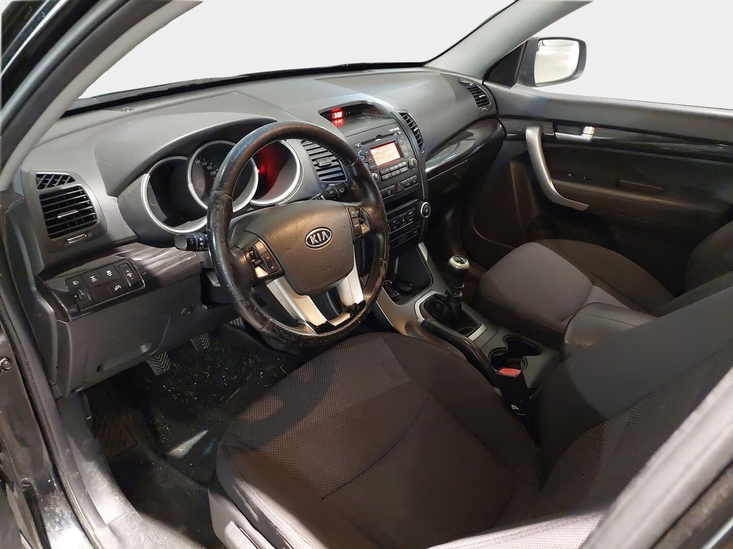 Kia Sorento 2011 2,2 CRDi AWD EX 5P *Koukku / Vakkari / Lohkolämmitin / Huoltokirja* - Uudenkarheat nastarenkaat talveksi! / Loistava maasturi metsäteille!