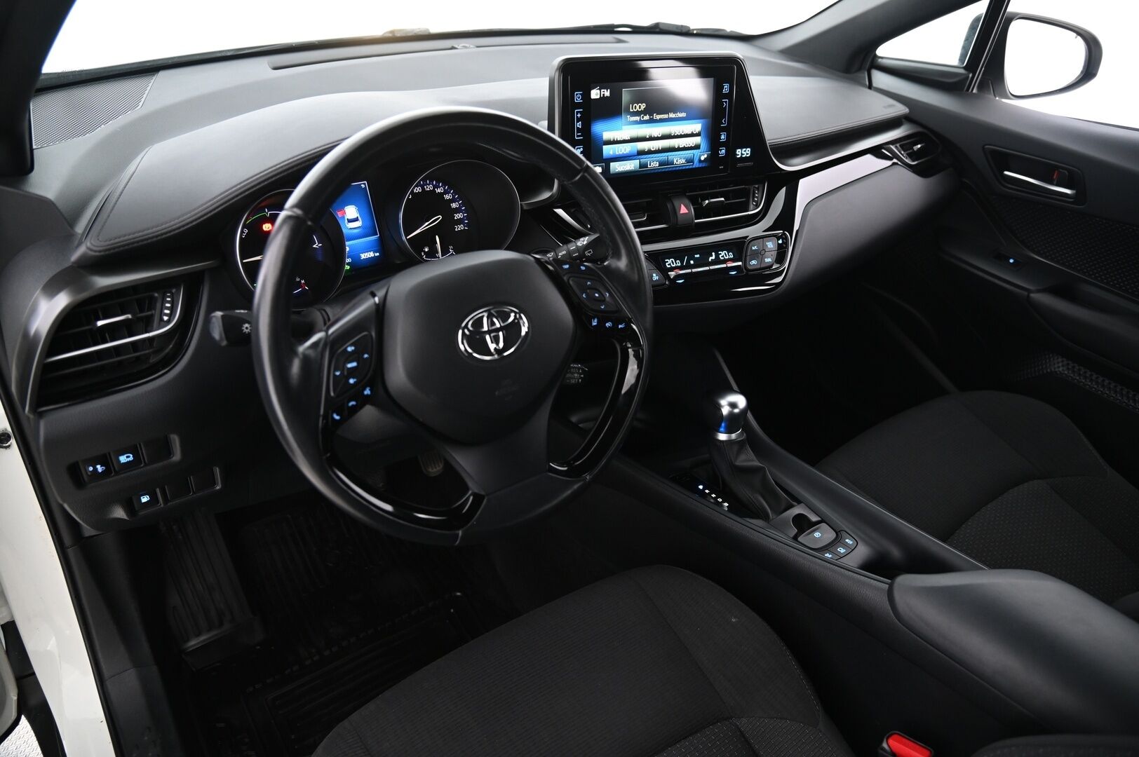 Toyota C-HR 2019 1,8 Hybrid Active Edition *Peruutuskamera / Navigointi / Vakkari / Lohko* - *1-omisteinen Suomi-auto / 2x renkaat aluvanteilla*