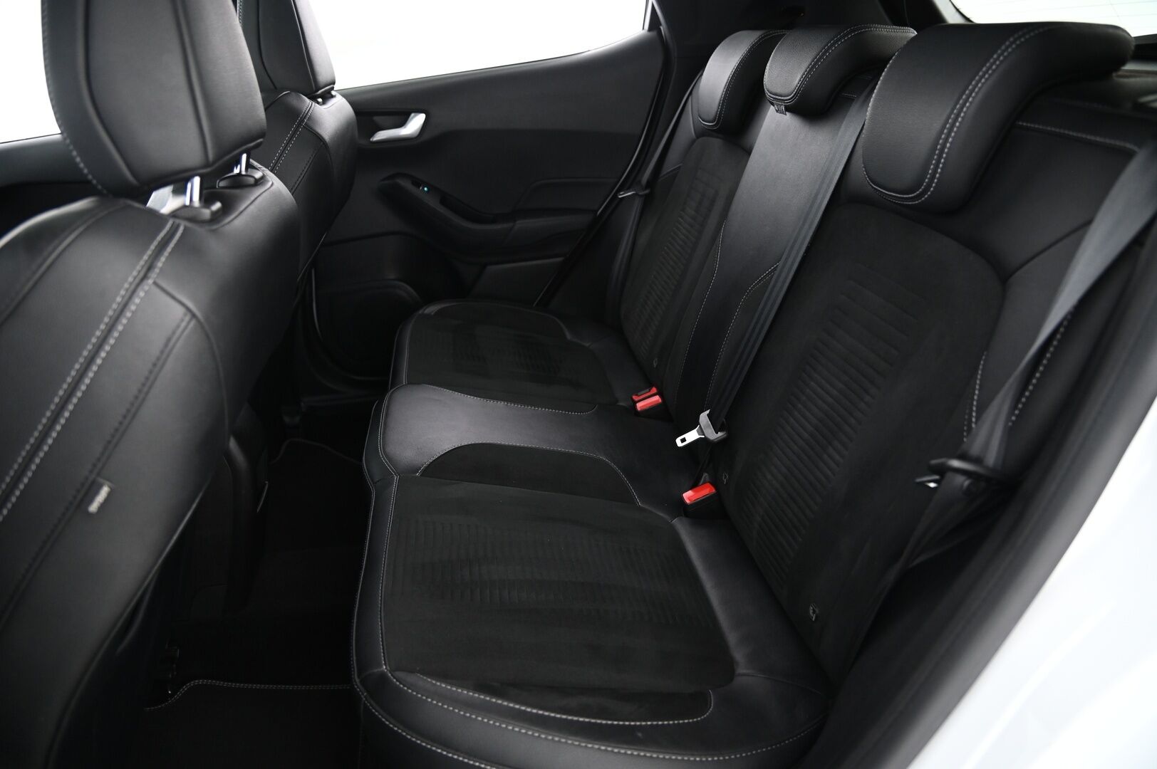 Ford Fiesta 2020 1,5 EcoBoost 200hv M6 ST 5-ovinen *B&O / Winter Package / Performance package / Panorama / Recaro / Appconnect - 2x hyvät merkkirenkaat / Kamera / Juuri huollettu / Huippu herkut