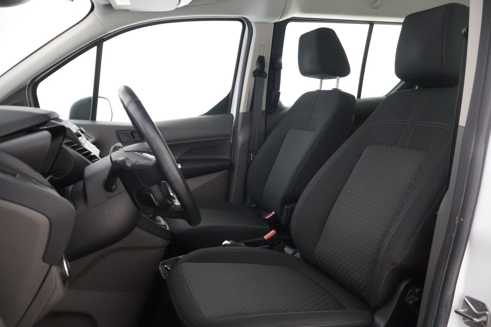Ford Grand Tourneo Connect 2020 1,5 TDCi 120 hv M6 Trend 5-ovinen 7P. - 7p. | Merkkihuollot | 2.om Suomi-auto | Vakkari | Lohko | Bluetooth