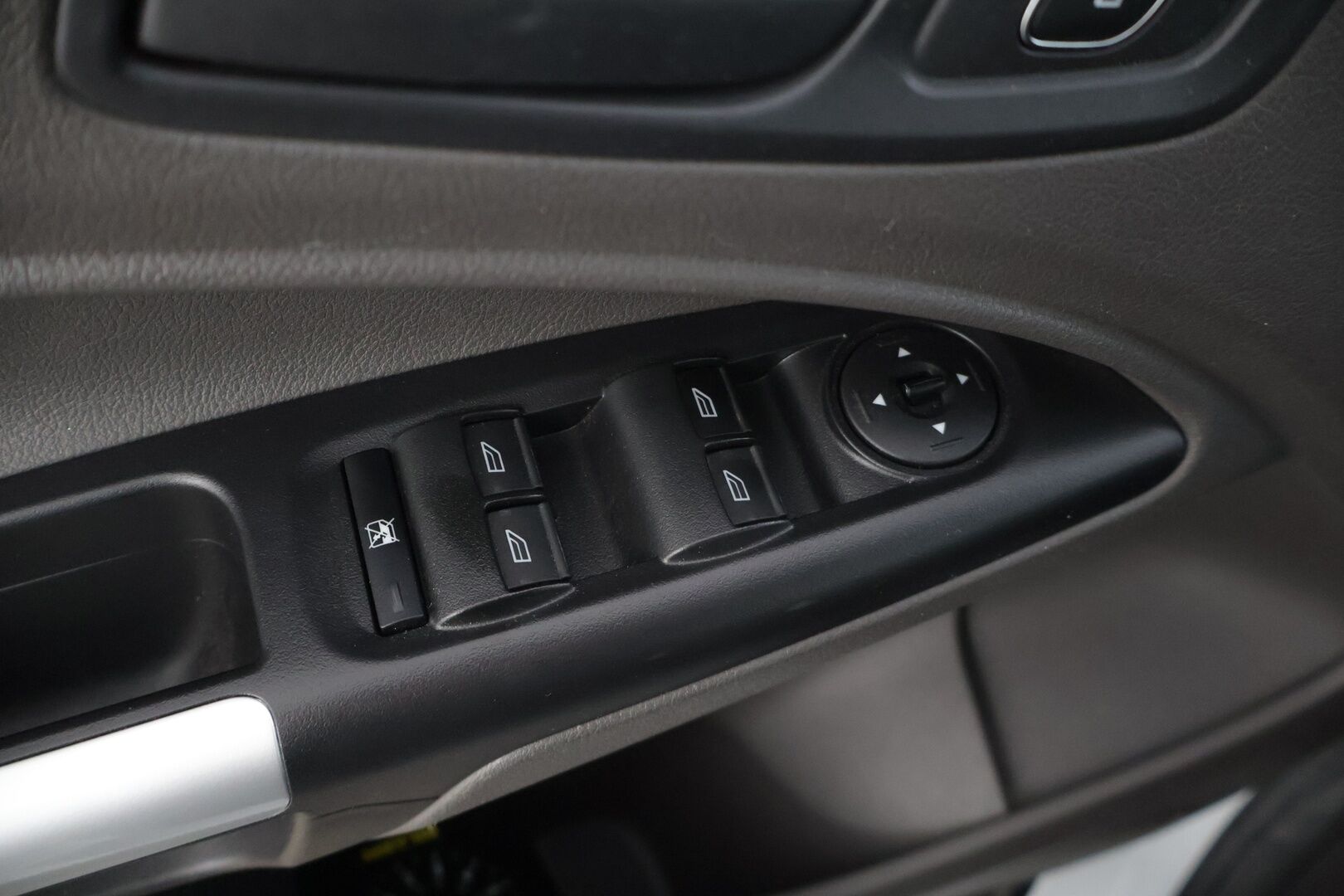 Ford Grand Tourneo Connect 2020 1,5 TDCi 120 hv M6 Trend 5-ovinen 7P. - 7p. | Merkkihuollot | 2.om Suomi-auto | Vakkari | Lohko | Bluetooth