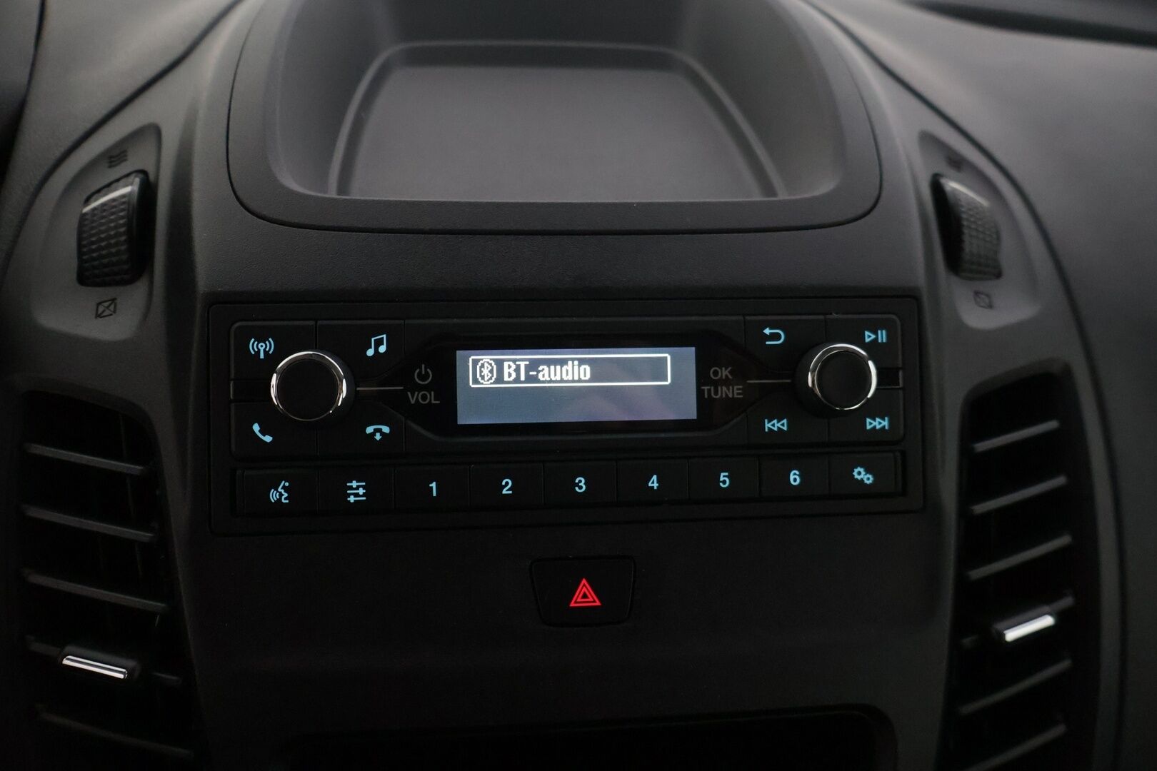 Ford Grand Tourneo Connect 2020 1,5 TDCi 120 hv M6 Trend 5-ovinen 7P. - 7p. | Merkkihuollot | 2.om Suomi-auto | Vakkari | Lohko | Bluetooth