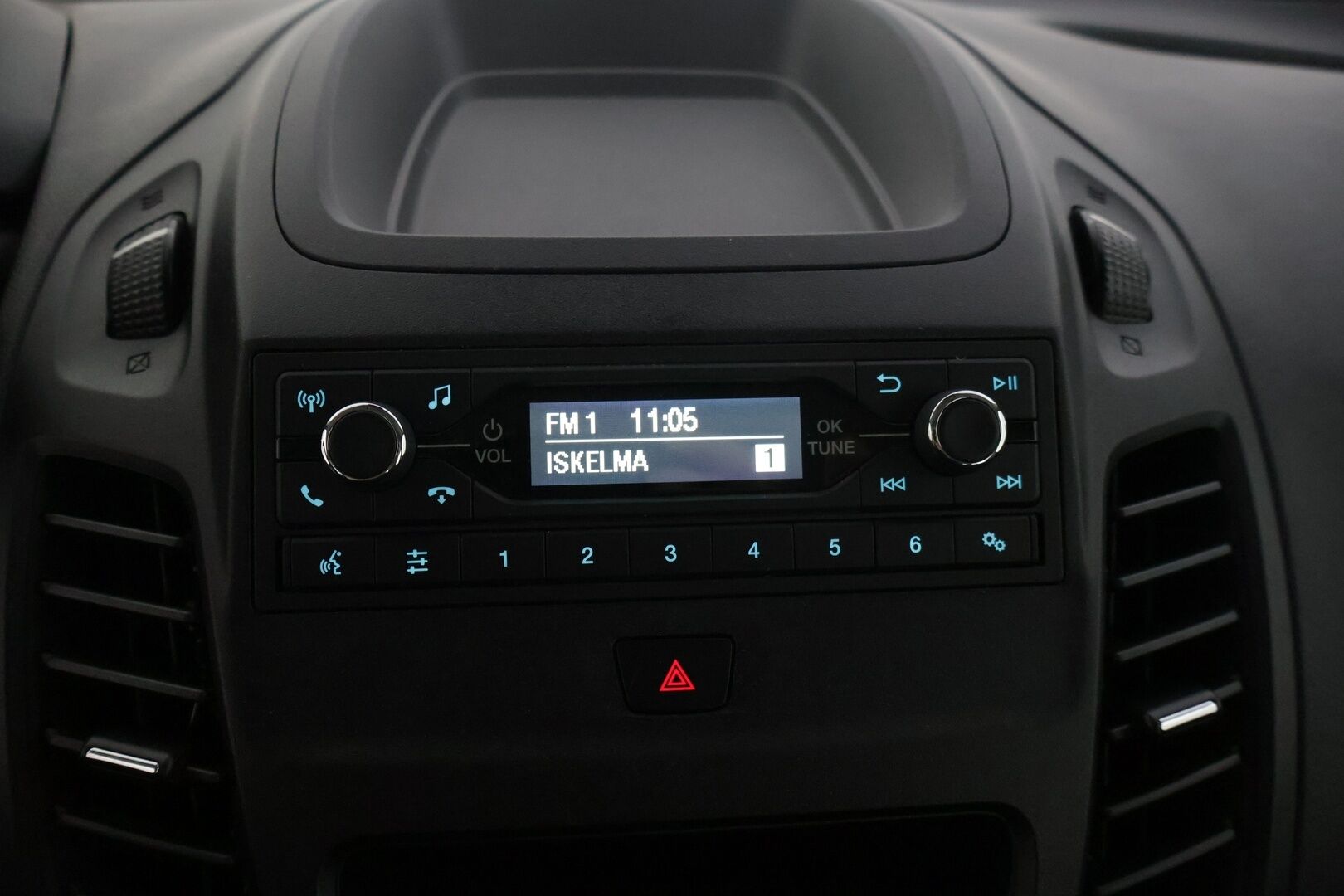 Ford Grand Tourneo Connect 2020 1,5 TDCi 120 hv M6 Trend 5-ovinen 7P. - 7p. | Merkkihuollot | 2.om Suomi-auto | Vakkari | Lohko | Bluetooth