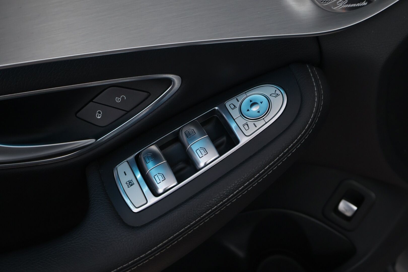 Mercedes-Benz C 2016 220 d 4Matic T A Premium Business AMG * Koukku / Burmester / Panoraama / 360-Kamera / Sporttinahat / Lohkolämmitin / - Supervarusteet / Vakkari / ILS LED / Juuri tullut Tampereelle! - HULLUT AVAJAISHULINAT KORKOTARJOUS 3,29 %