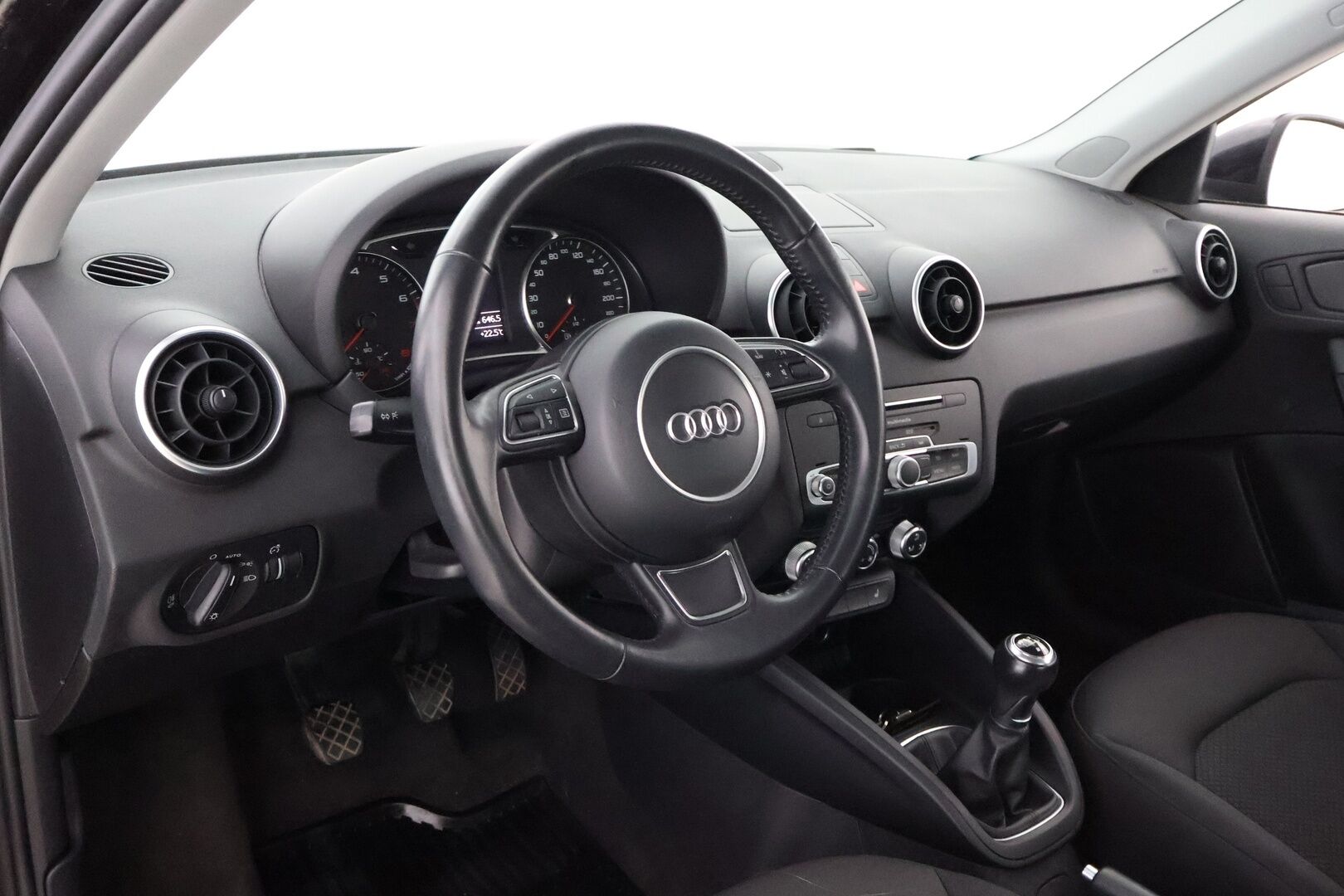 Audi A1 2016 Sportback Comfort 1,0 TFSI 70 kW ultra - Facelift / Xenon / Lohko & Sisäpistoke / Jakopää tehty / Juuri tullut Tampereelle!