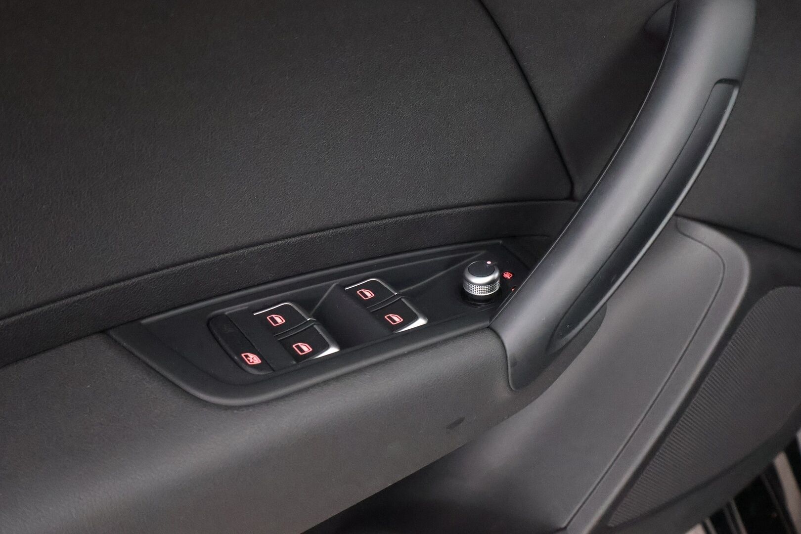 Audi A1 2016 Sportback Comfort 1,0 TFSI 70 kW ultra - Facelift / Xenon / Lohko & Sisäpistoke / Jakopää tehty / Juuri tullut Tampereelle!