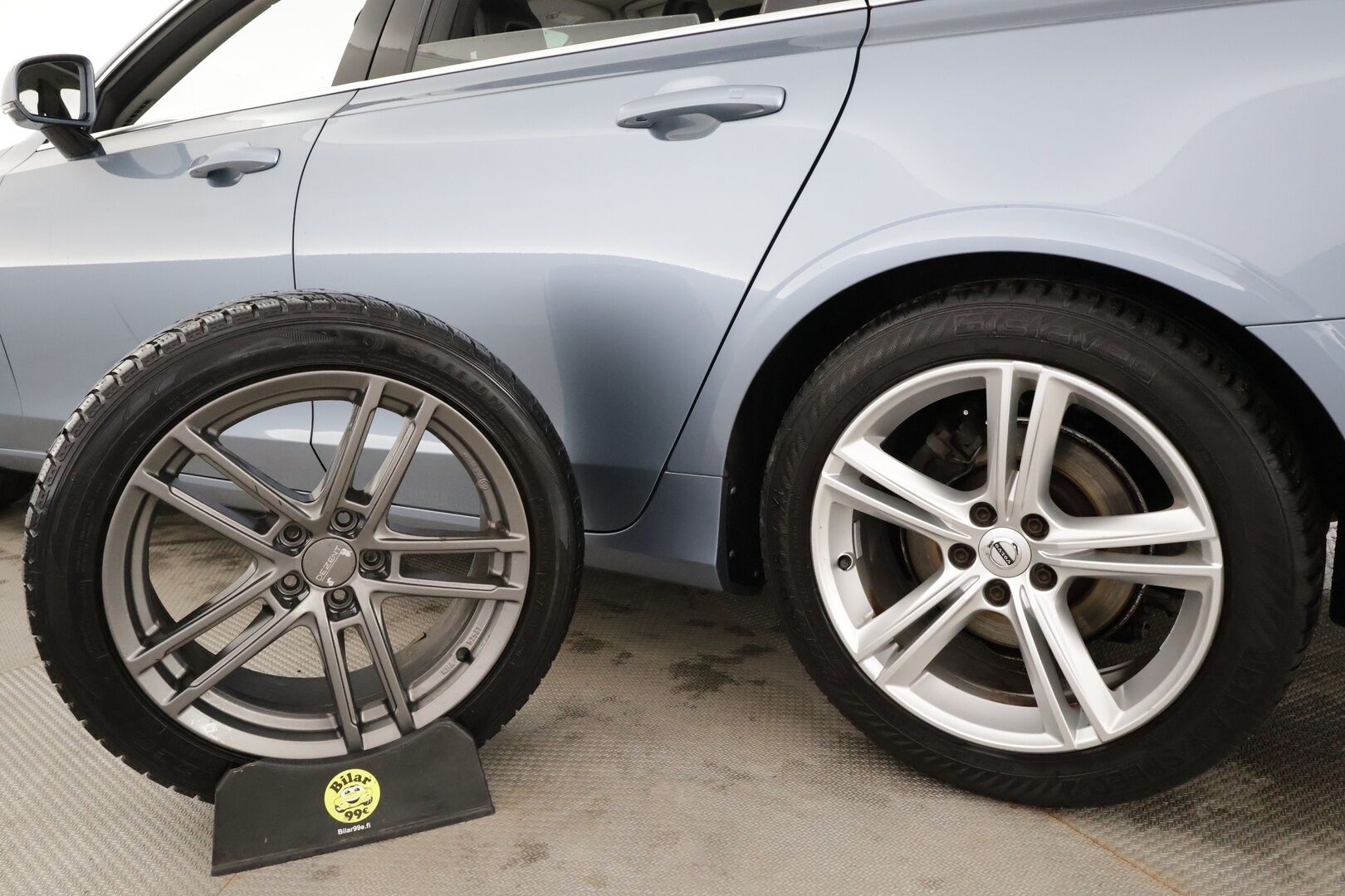 Volvo V90 2017 D4 Business aut - Webasto | ACC | Peruutuskamera | LED | High Perf Audio | Ratinlämmitys | Keyless | LED | 2x Renkaat Aluvantein | Juuri tullut Tampereelle!