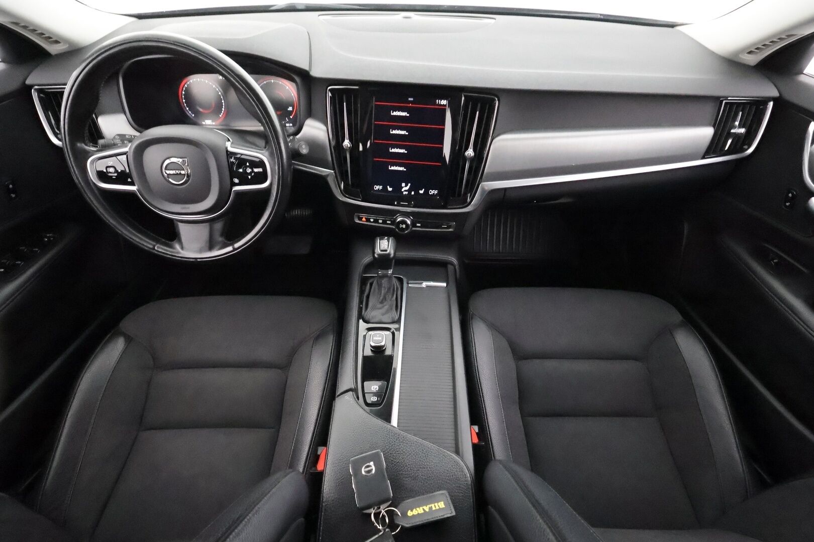 Volvo V90 2017 D4 Business aut - Webasto | ACC | Peruutuskamera | LED | High Perf Audio | Ratinlämmitys | Keyless | LED | 2x Renkaat Aluvantein | Juuri tullut Tampereelle!