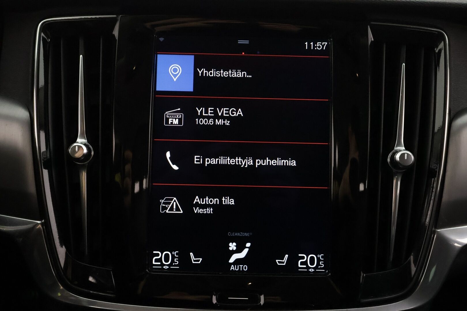 Volvo V90 2017 D4 Business aut - Webasto | ACC | Peruutuskamera | LED | High Perf Audio | Ratinlämmitys | Keyless | LED | 2x Renkaat Aluvantein | Juuri tullut Tampereelle!