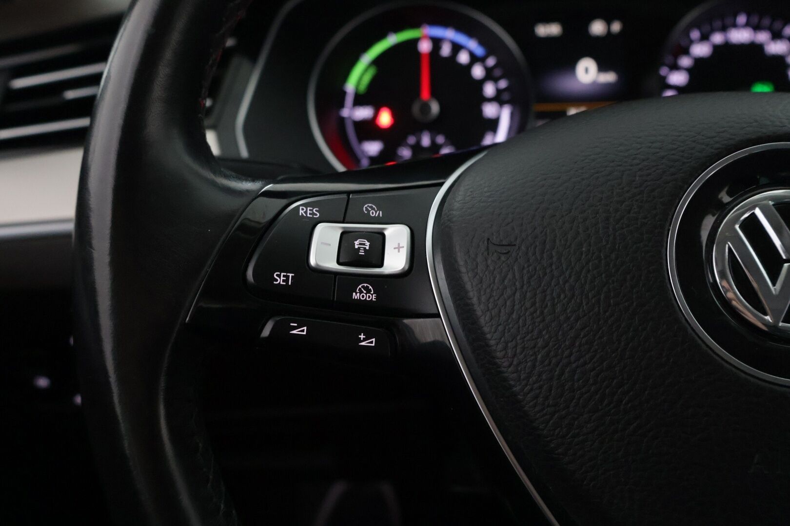 Volkswagen Passat 2016 9.9 kWh, Sedan GTE Plug-In Hybrid - Kamera | Tutkat | Taittuva koukku | ACC