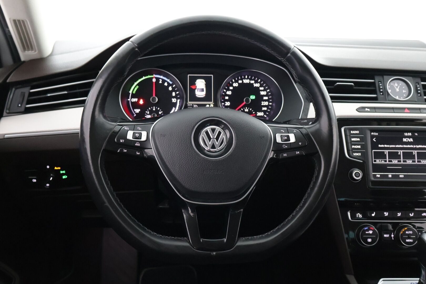 Volkswagen Passat 2016 9.9 kWh, Sedan GTE Plug-In Hybrid - Kamera | Tutkat | Taittuva koukku | ACC