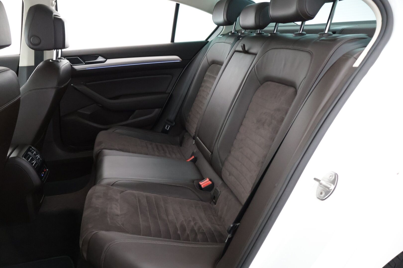 Volkswagen Passat 2016 9.9 kWh, Sedan GTE Plug-In Hybrid - Kamera | Tutkat | Taittuva koukku | ACC