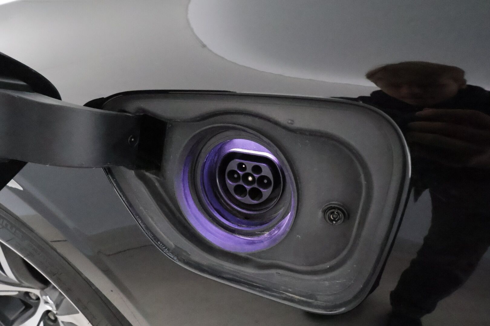 Volvo V60 2019 T8 AWD R-Design aut **Sporttinahat / Panorama / Webasto / Koukku / ACC / Full-LED / P.Kamera / Navi / Kaistavahti** - 2x Latauskaapelit / Kahdet Renkaat